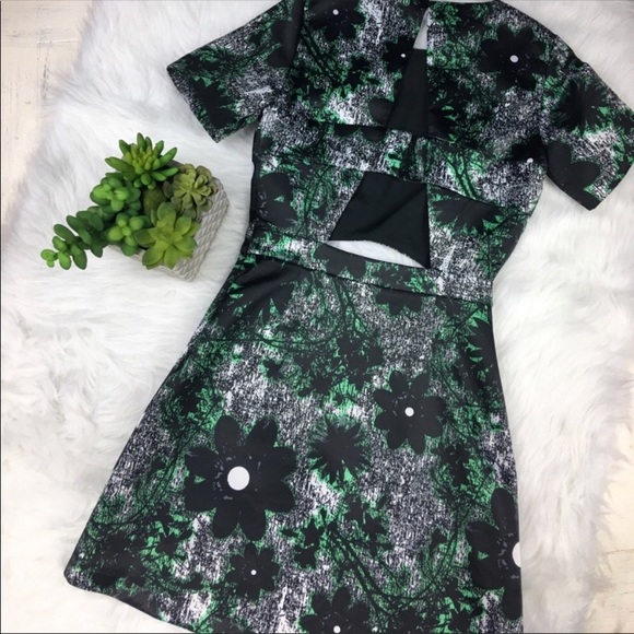 Topshop Green Floral Cut-Out Mini Dress - Picture 3 of 4